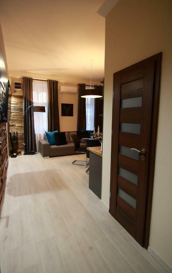 شقة Center Of The Center, The Grand Deluxe بودابست المظهر الخارجي الصورة